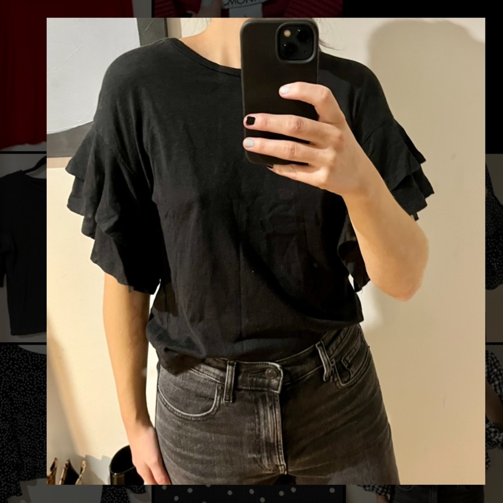 Fun sleeves black tshirt